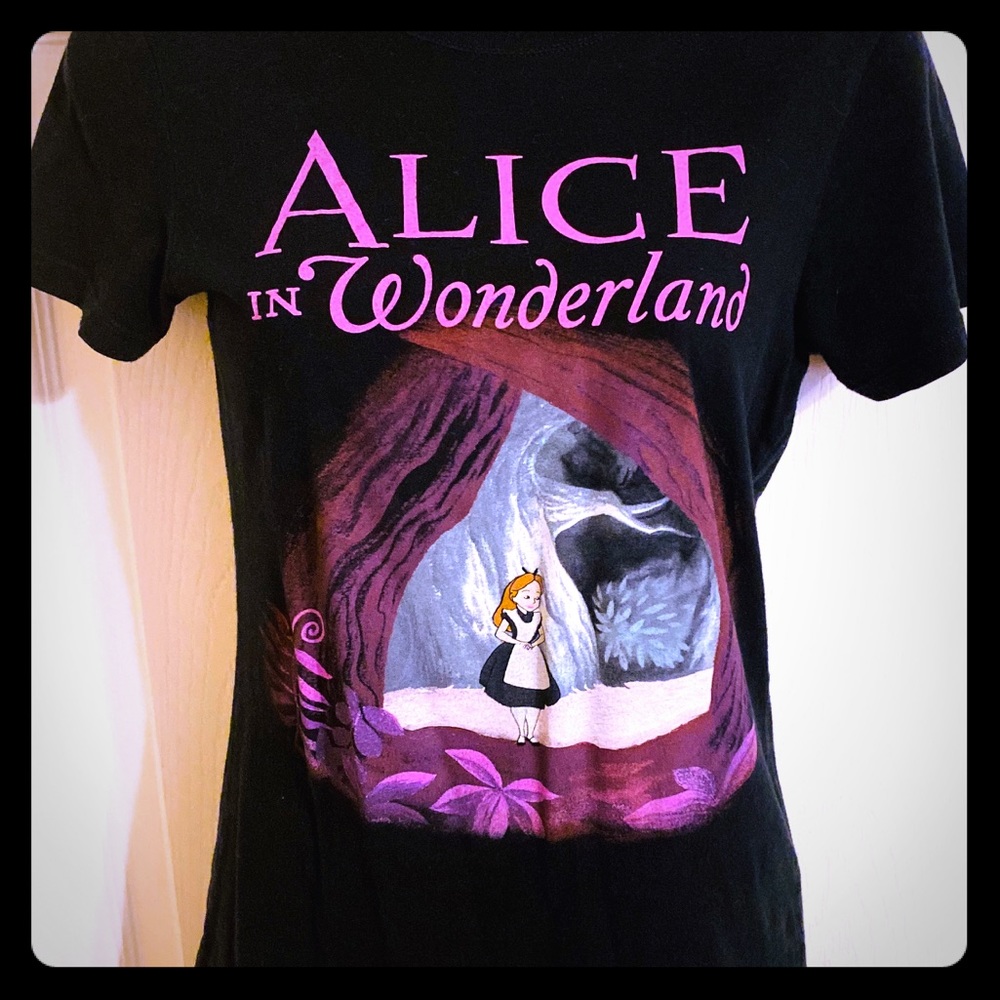 Disney Alice in Wonderland tee